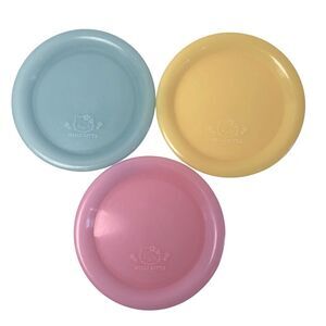 2002 Vintage Sanrio Hello Kitty Plastic Plates Set